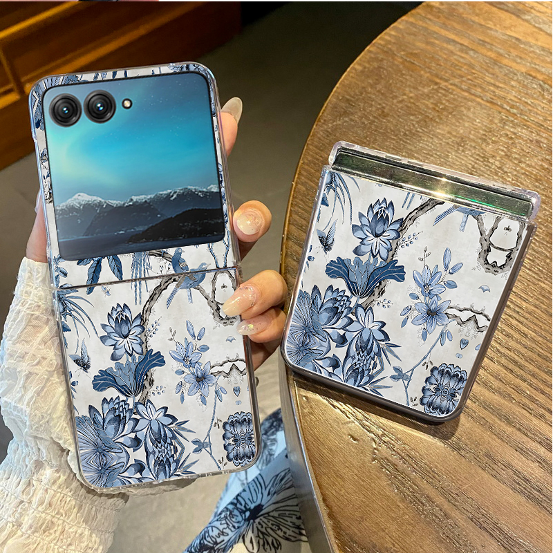 Phone Cases Motorola - Blue Flowers Forest Print Phone Case