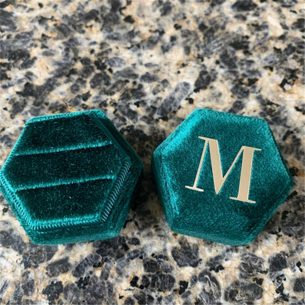 Green Hexagon Velvet Ring Box  - Monogram Custom Case のレビューと価格
