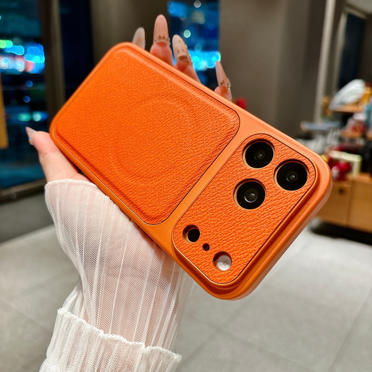 Luxury Matte Leather Large Win - Rugged Armor Case のレビューと価格