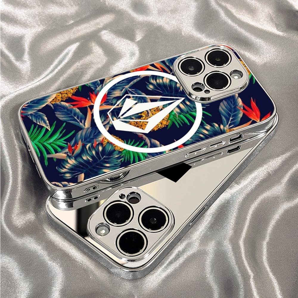 Luxury V-VOLCOMES Sport Style  - Phone Cases Louis Vuitton のレビューと価格