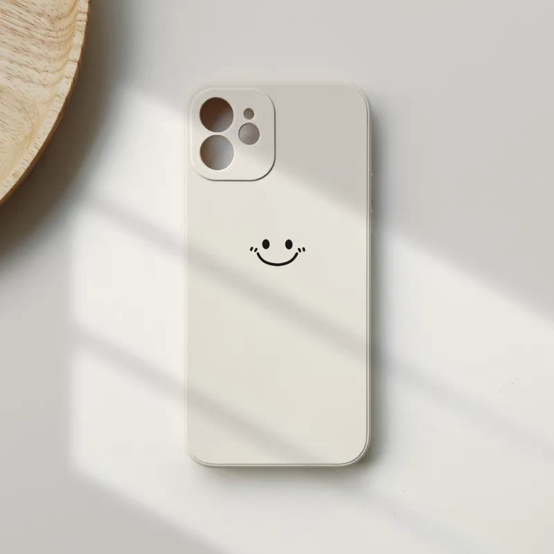 Minimalist Smiley Print Phone  - Silicone Liquid Case のレビューと価格