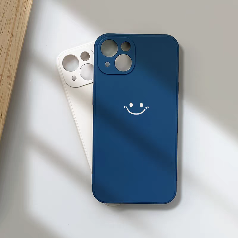 Minimalist Smiley Print Phone  - Silicone Liquid Case のレビューと価格