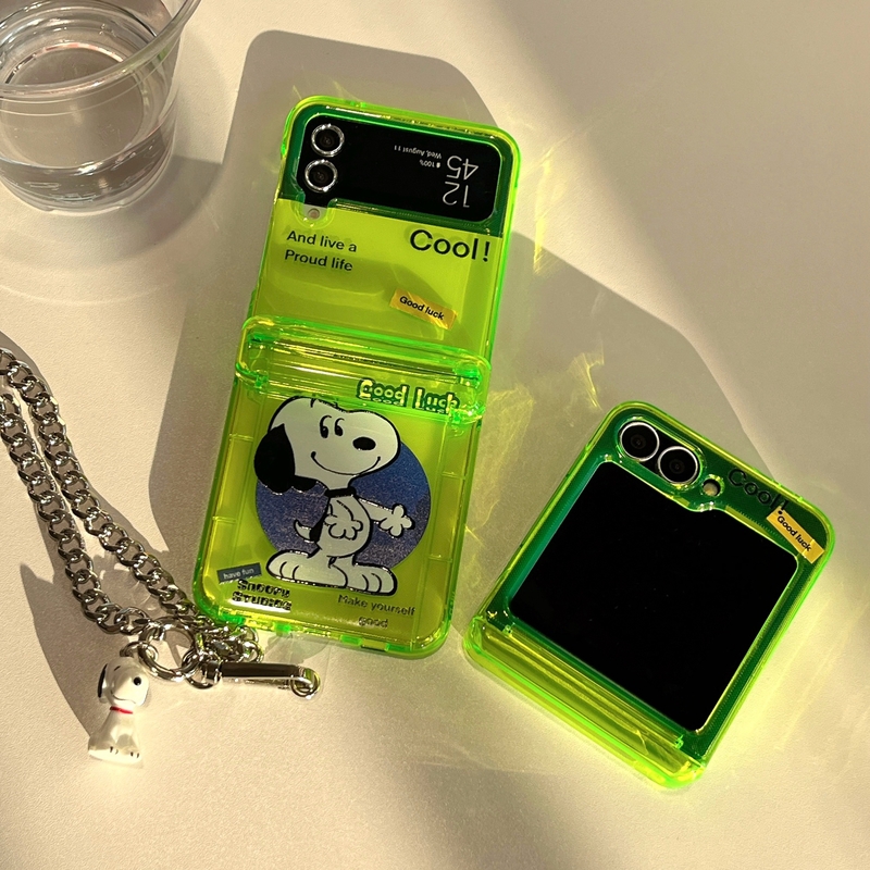 Cute Cartoon Peanut Snoopy Flu - Phone Cases Z Flip 6 のレビューと価格