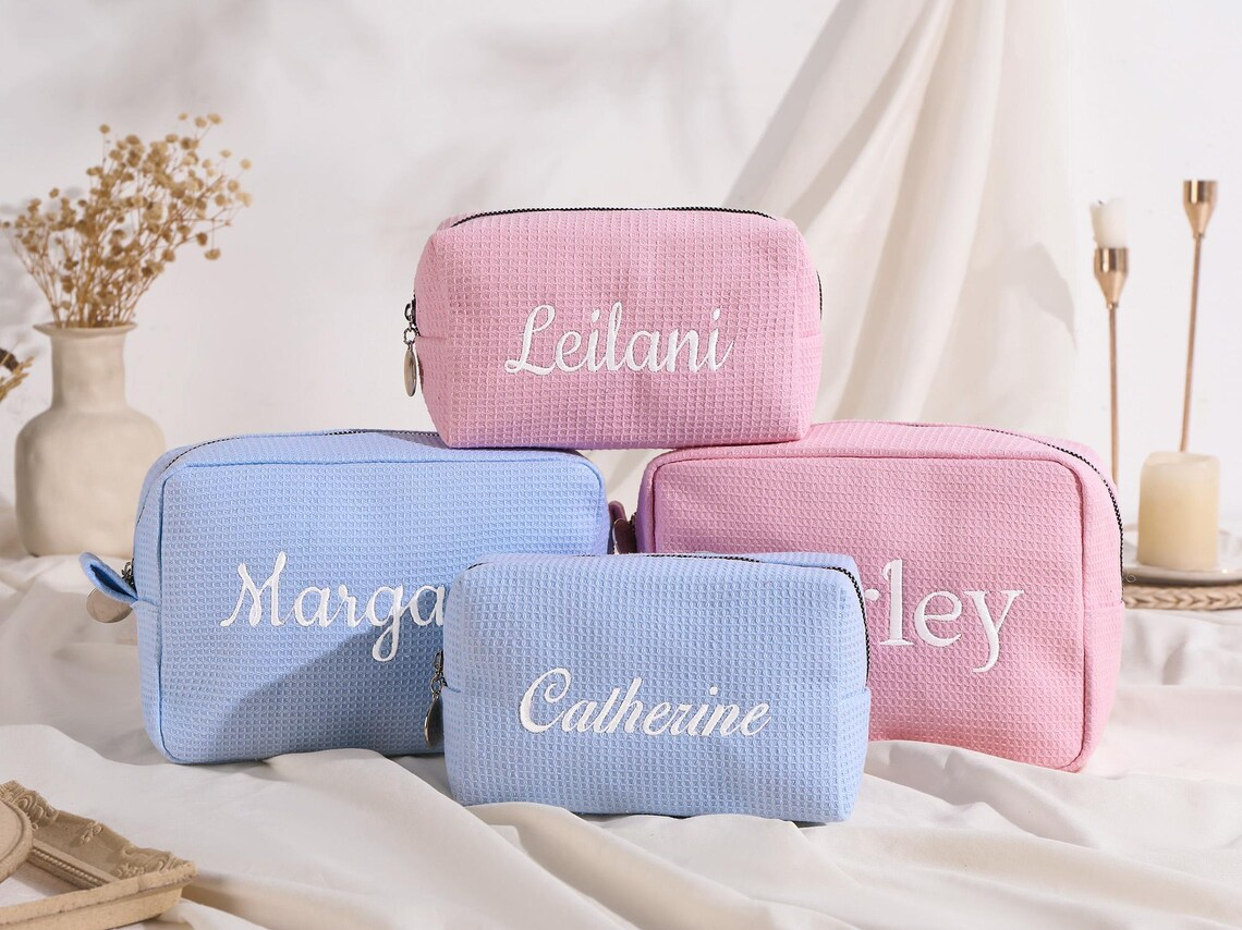 Personalized Embroidered Waffl - Monogram Custom Case のレビューと価格