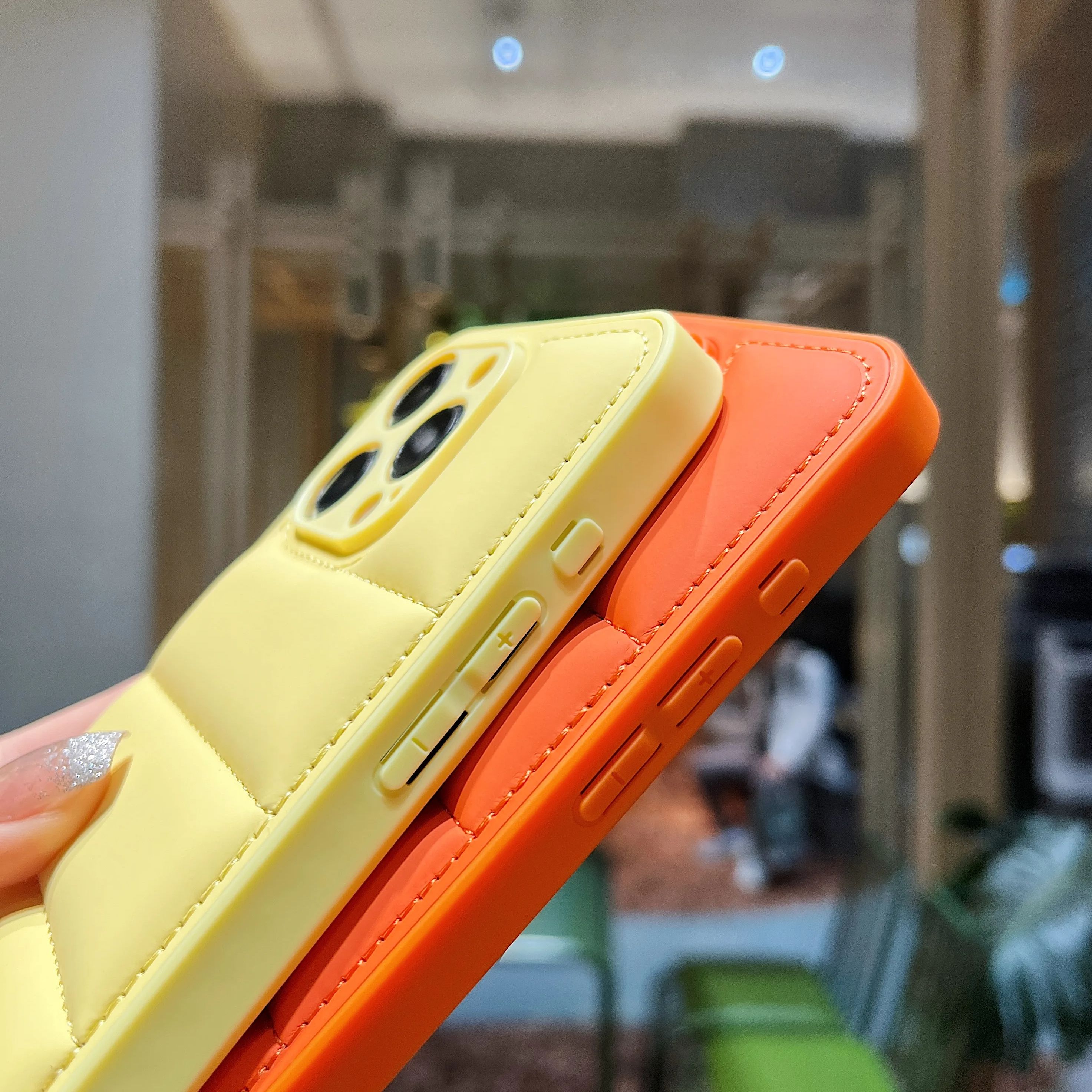 Solid Color Down Jacket Patter - Phone Cases That Cover The Camera のレビューと価格